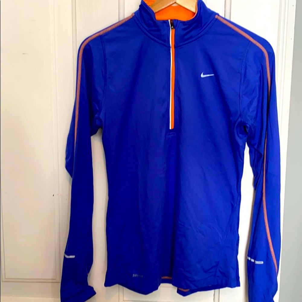 NIKE Dri-Fit Long Sleeve